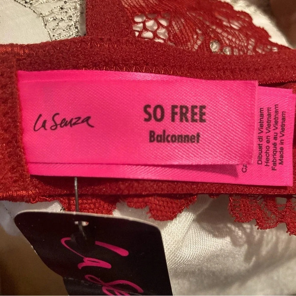LA SENZA Sz 36C So Free Balconnet Lightly Padded Underwire Lace Straps Bra NEW - Picture 10 of 11